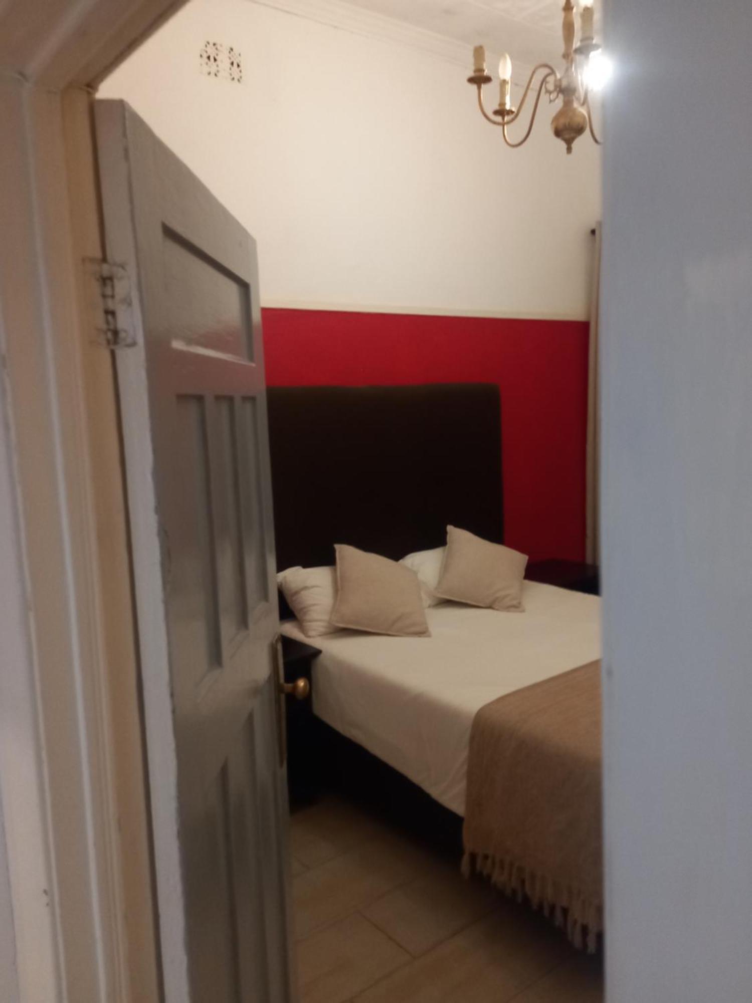 Choice Backpackers Lodge بولاوايو المظهر الخارجي الصورة